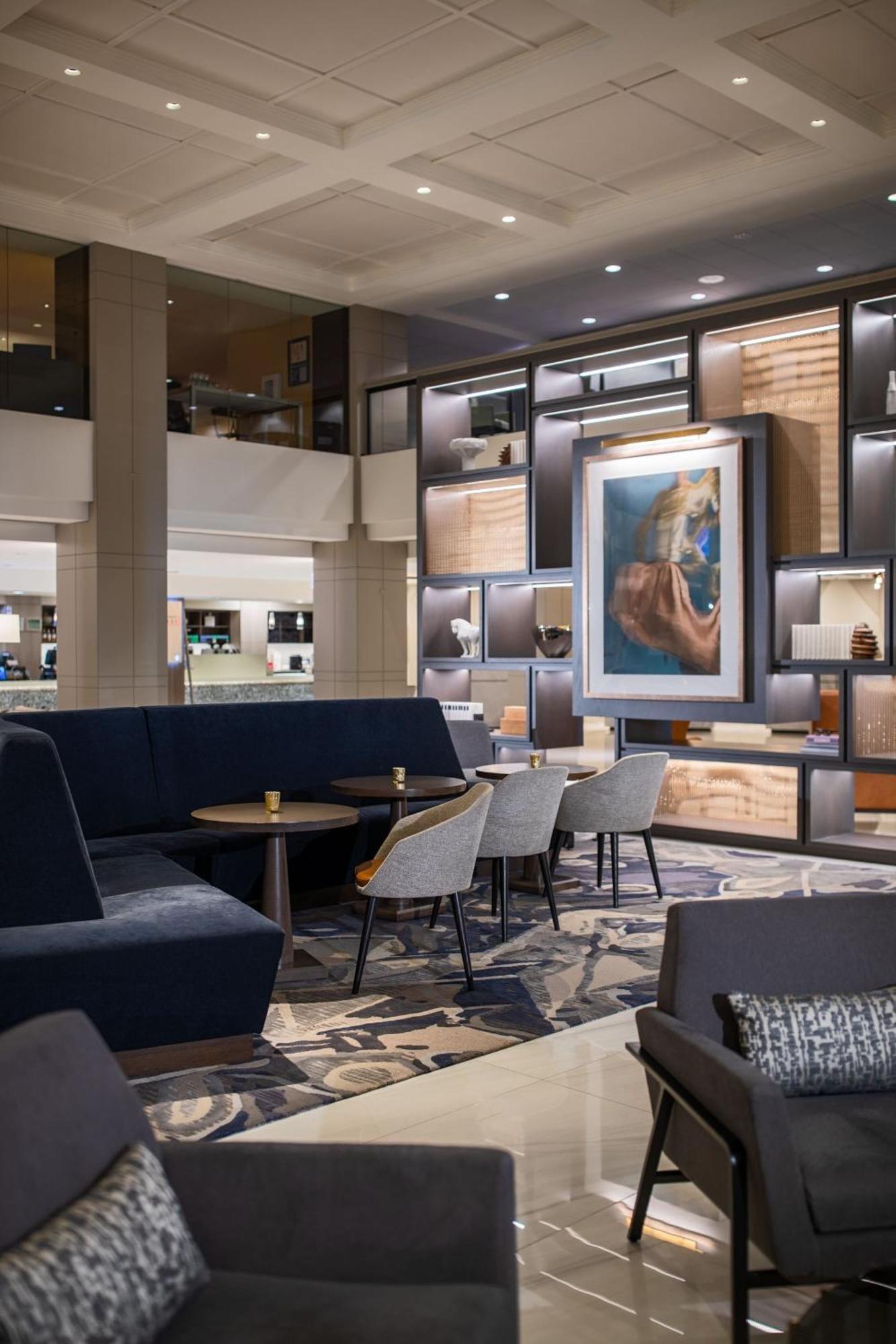Hotel Marriott Downtown Magnificent Mile 4*